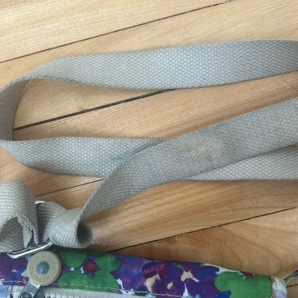 Kipling Glowing Riverside floral print crossbody small purse bag belt bag - Picture 6 of 8